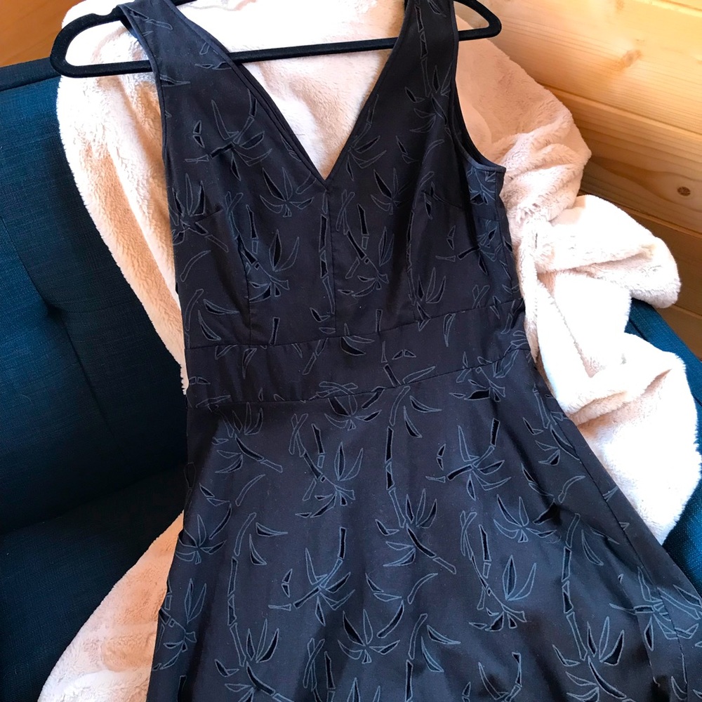 J Crew Black Dress w Cutout Palm Tree Design Size 4